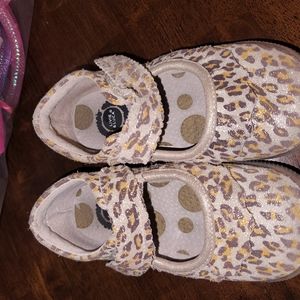 Livie and Luca size8